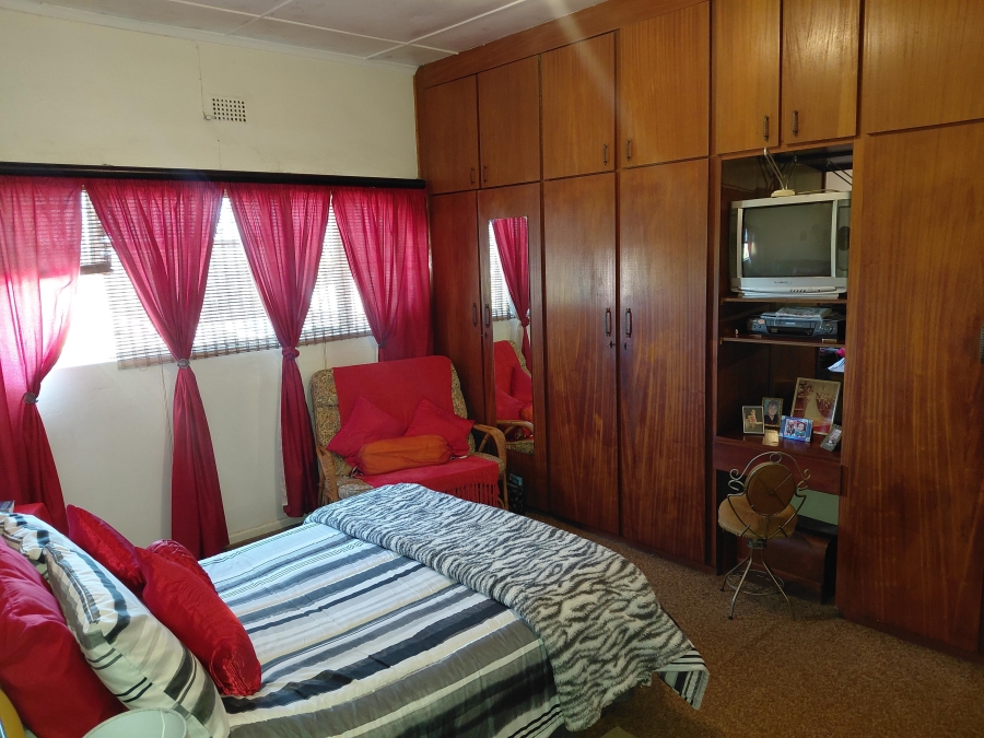 4 Bedroom Property for Sale in Van Riebeeck Hoogte Eastern Cape